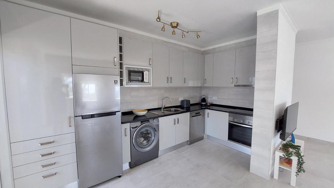 Apartamento Kelyfos Beach By Feriascomsol Quarteira Bagian luar foto